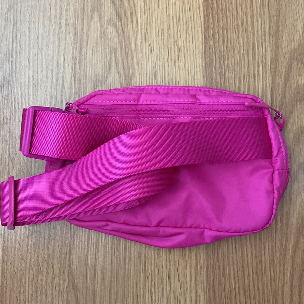 β€οΈ Lululemon Pink Everywhere Belt Bag Original Strap - Picture 3 of 6